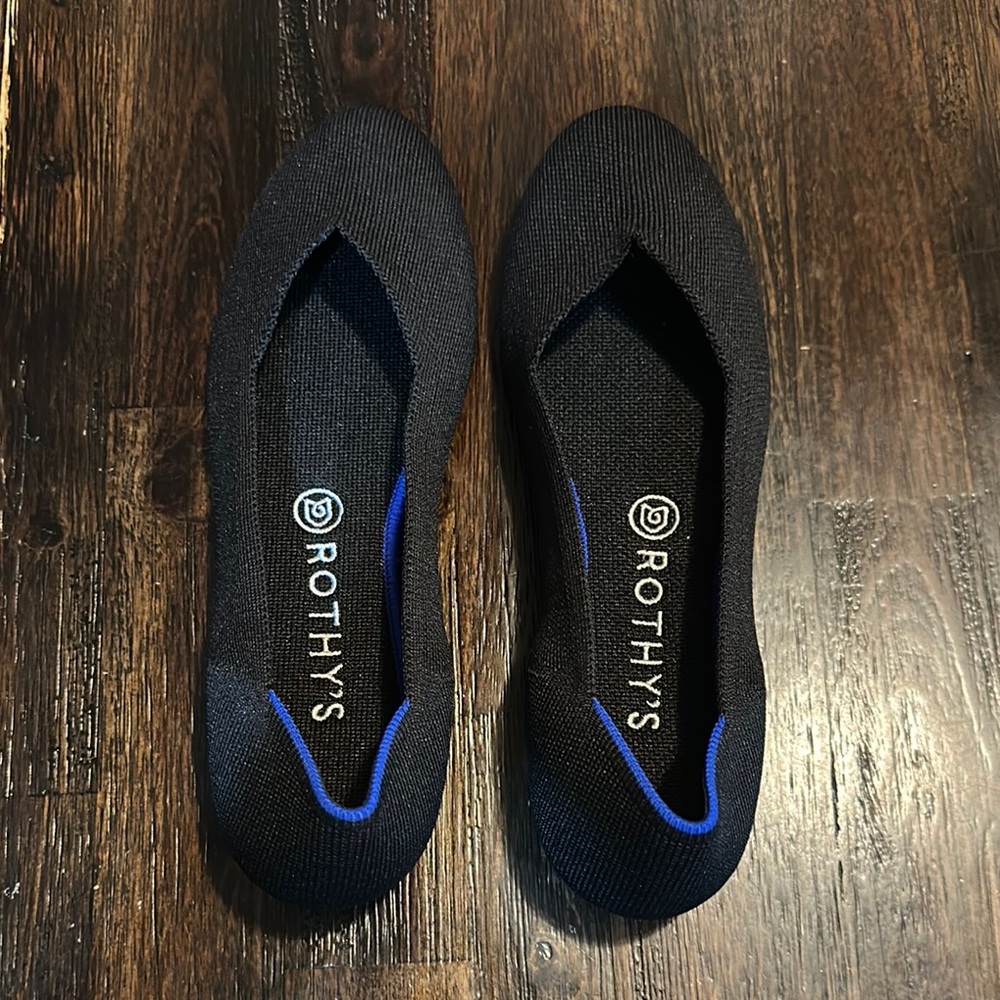 Rothy's Black and Blue Knit Flats Sleek Comfort NWOT